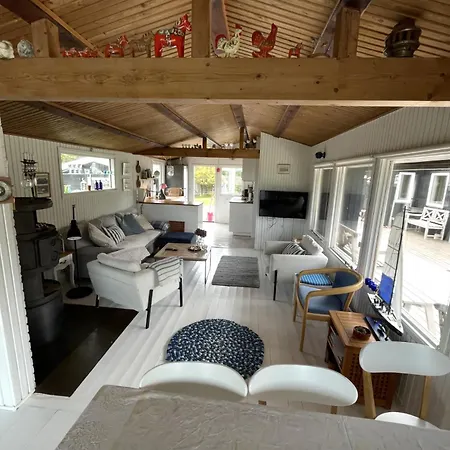 Сasa de vacaciones Charming Coastal Retreat With Sea View