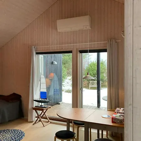 Charming Coastal Retreat With Sea View Semesterbostad Højby