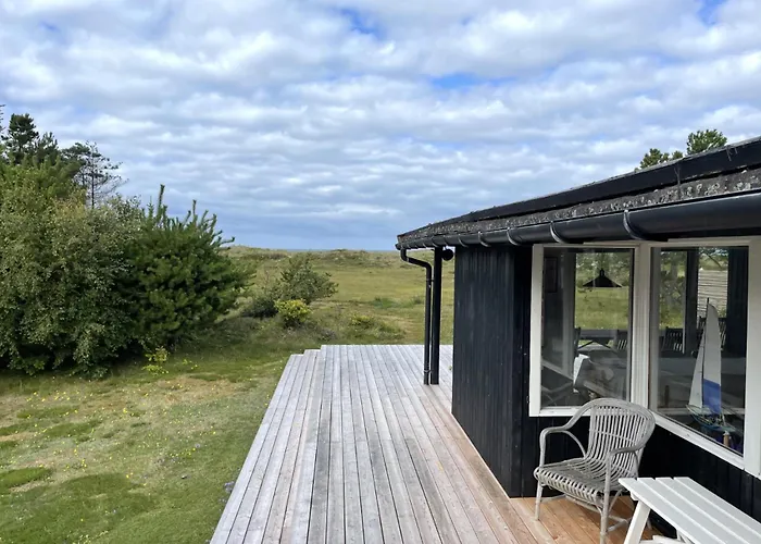 Semesterbostad Charming Coastal Retreat With Sea View *